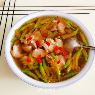 Trouser Leg Meat Cuttlefish Daylily Soup recipe