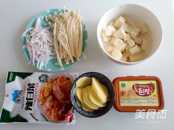 Kimchi Tofu Soup recipe