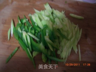 Enoki Mushrooms with Oyster Sauce and Cucumber recipe