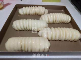 #aca烤明星大赛#caterpillar Bread recipe