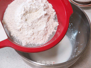 Minimalist Style. Red Velvet Birthday Cake recipe