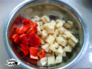 Home-cooked Chicken Balls with Lotus Root and Sweet Potato recipe