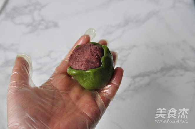 Strawberry Daifuku with Green Sauce recipe