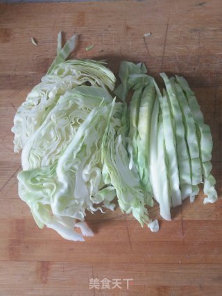 Stir-fried Noodles with Cabbage recipe