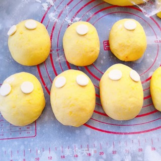 Little Yellow Man Bean Paste Bun recipe
