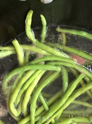 Cowpeas with Sesame Sauce recipe
