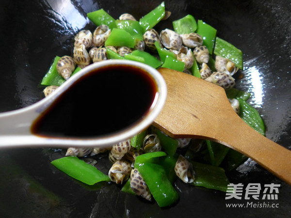 Stir-fried Snails with Hot Pepper recipe