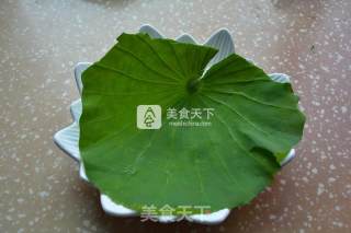 Steamed Chicken with Lotus Leaf recipe
