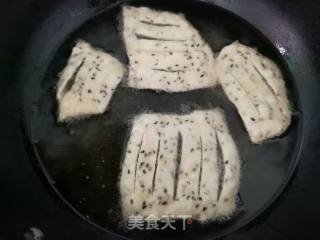 Fried Hemp Leaves (noodle Snacks) recipe