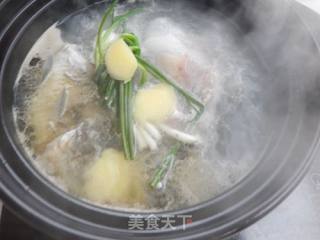 Papaya Crucian Carp Soup recipe