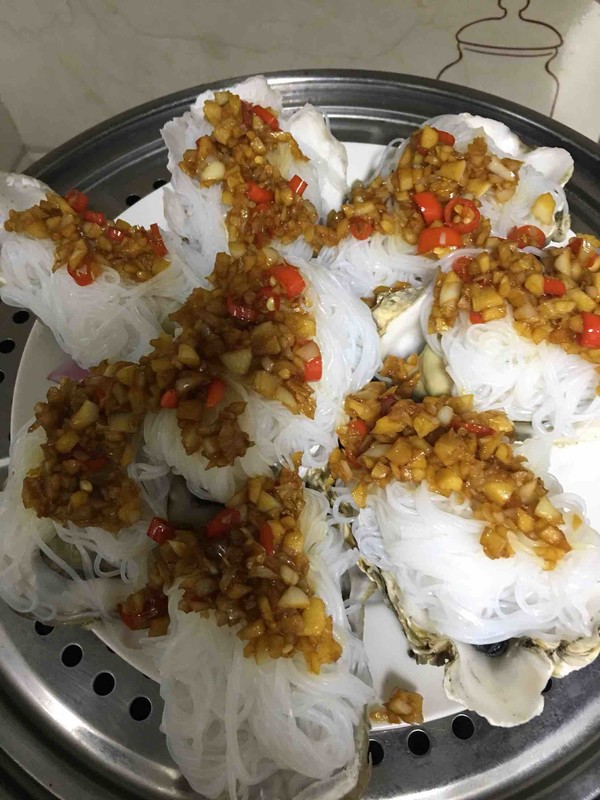 Steamed Oysters with Garlic Vermicelli recipe