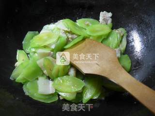 Stir-fried Lettuce with White Meat recipe