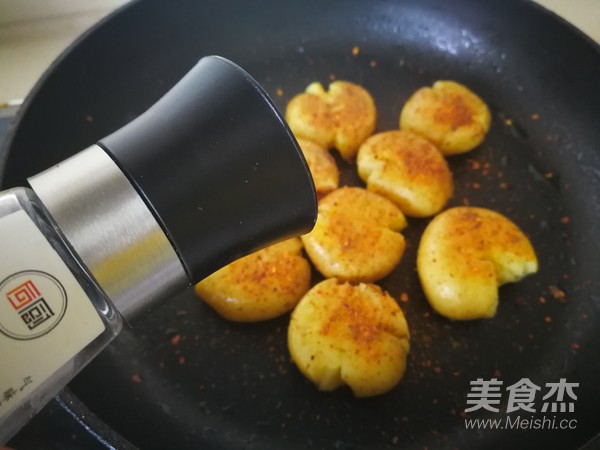 Potatoes with Fragrant Pepper and Salt recipe