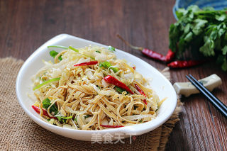 Cabbage Heart Mixed with Bean Shreds recipe