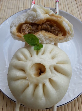 Chinese Cabbage and Pork Buns