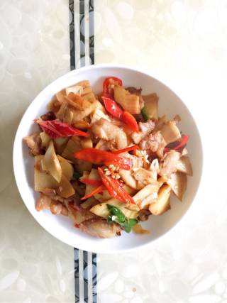 Fried Pork with Kelp and Bamboo Shoots recipe