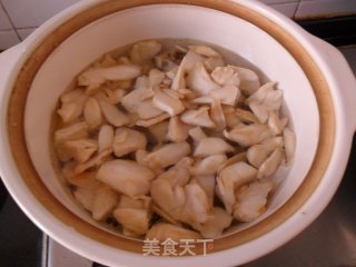 Pleurotus Eryngii Crucian Carp Soup recipe