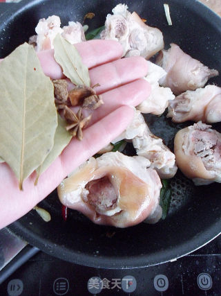 [beauty and Greedy] Braised Pork Feet in Brown Sauce recipe