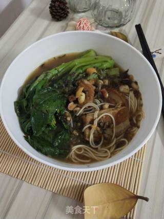 Sprout Sour Noodle Soup recipe