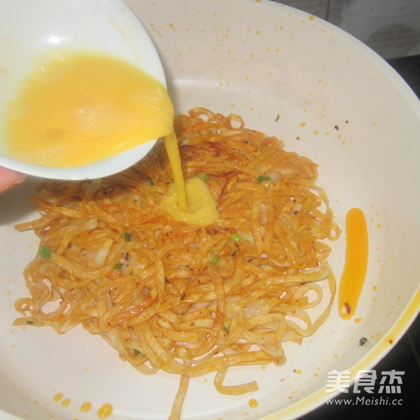 Curry Egg Fried Noodles recipe
