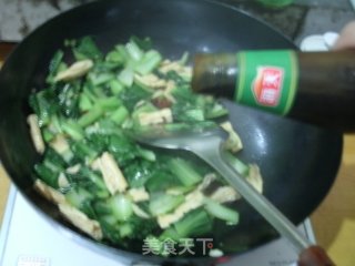 The Golden Autumn is Small and Fresh-stir-fried Yuba with Greens recipe