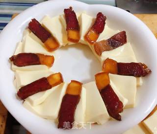 #蜡味#bacon Steamed Tofu Lying Egg recipe