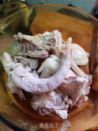 Old Hen in Clay Pot with Fresh Soil Poria recipe