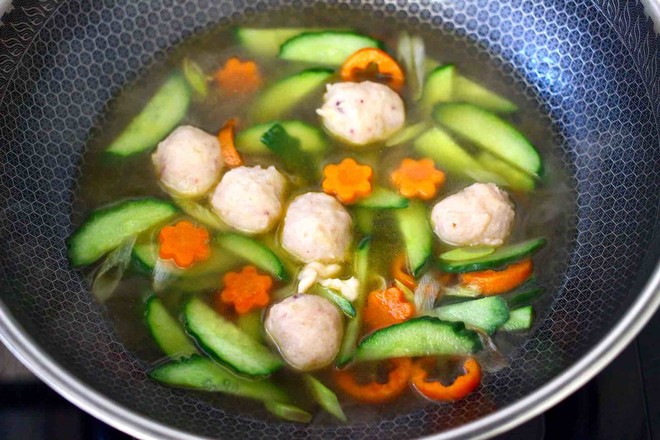 Cucumber Cuttlefish Noodle Soup recipe