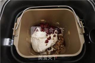 #aca烤明星大赛#natural Yeast Walnut Cranberry Soft European Buns recipe