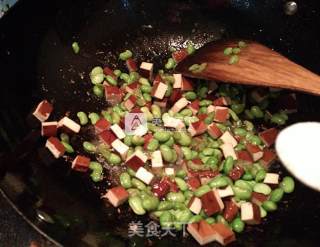 Soybeans and Rice Fragrant Dry Mixed Stir-fry recipe