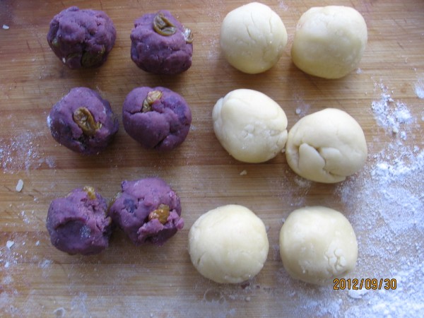 Beijing Style Purple Sweet Potato Mooncake recipe