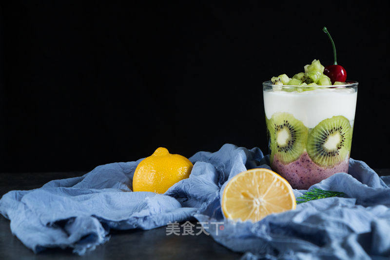 Kiwi Smoothie that is So Cute that I Want to Eat It in One Bite recipe