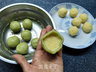 Custard Snowy Mooncakes recipe