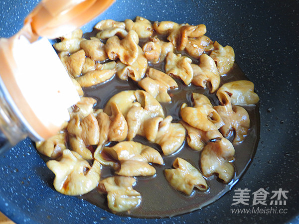 Spicy Braised Pork Intestine Noodle recipe