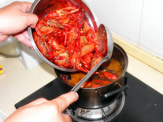 The Season of Fangs and Claws is Crazy-[spicy Crayfish] recipe