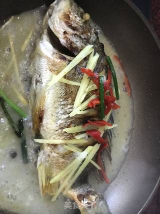 Pan-fried Yellow Wall Fish recipe