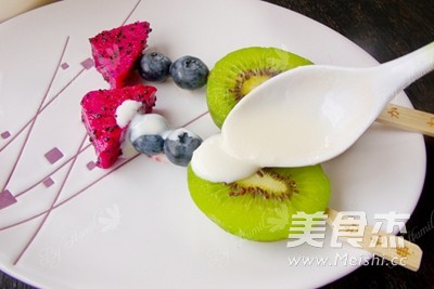 Yogurt and Fruit Skewers recipe