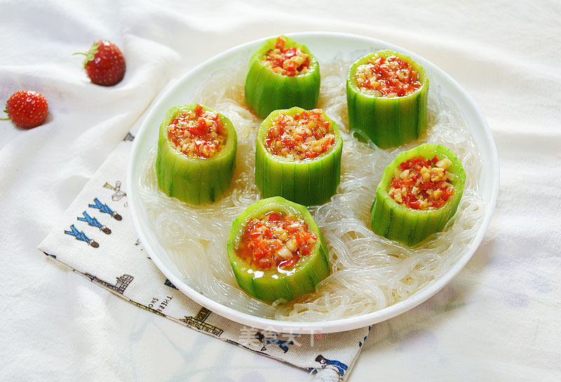 Steamed Loofah with Garlic Vermicelli recipe