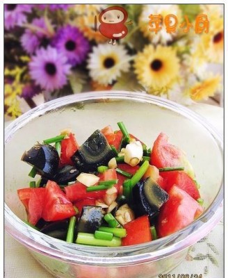 Preserved Eggs Mixed with Chives