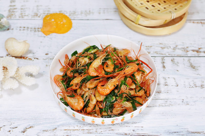 Stir-fried River Prawns with Leek recipe