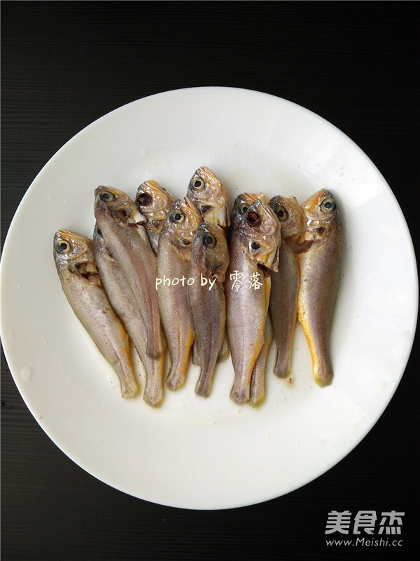 Little Yellow Croaker with Sauce recipe