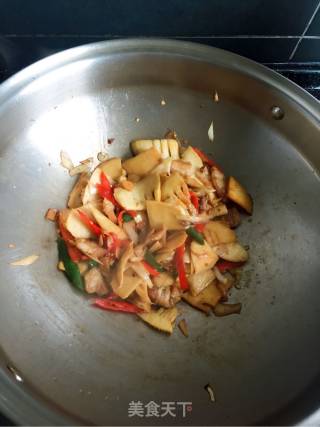 Fried Pork with Kelp and Bamboo Shoots recipe