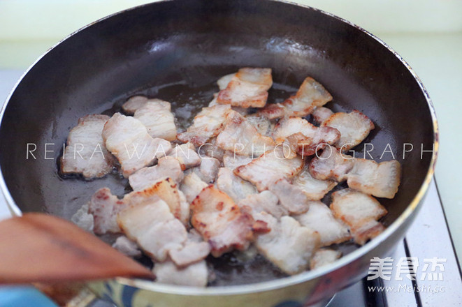 Twice-cooked Pork with Vetch Skin recipe