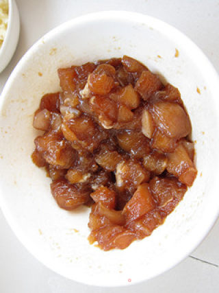 Nourish The Lungs and Invigorate The Spleen-roasted Chicken Breast with Water Chestnuts and Carrots recipe