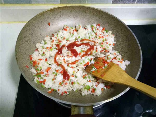 Omelette Rice with Tomato Sauce recipe