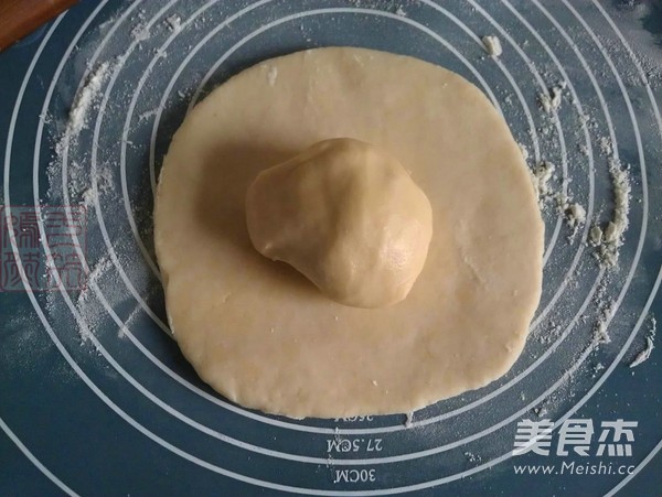 Red Bean Paste and White Crust Mooncakes recipe