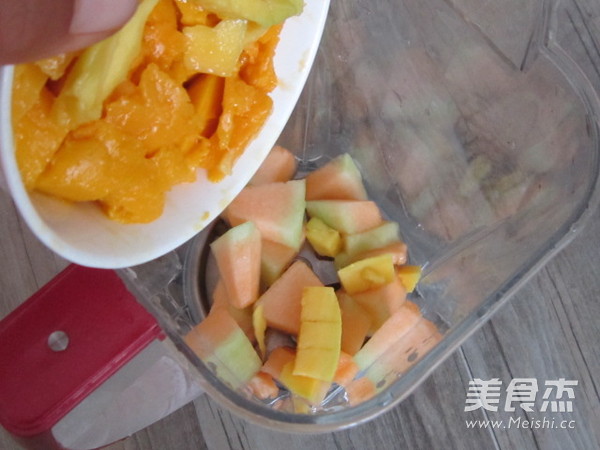 Cantaloupe and Mango Juice recipe