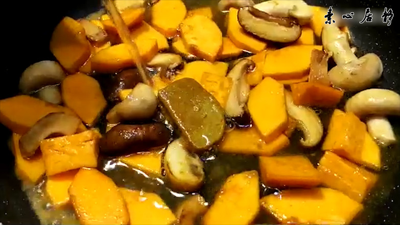 Zhuang Qingshan: Super Fast Hand-cooked Pumpkin with Two Mushrooms in Curry Sauce, Simple and Convenient recipe