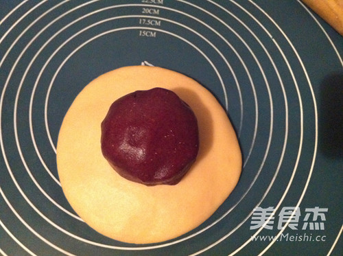 Purple Sweet Potato Spiral Mung Bean Crisp Balls recipe