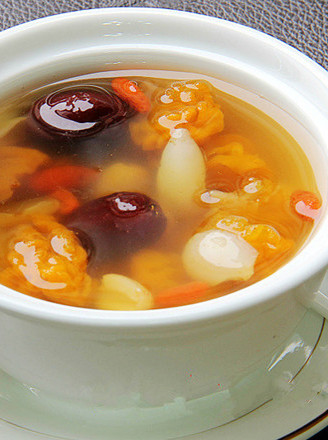 Golden Ear Lotus Seed Lily Soup recipe